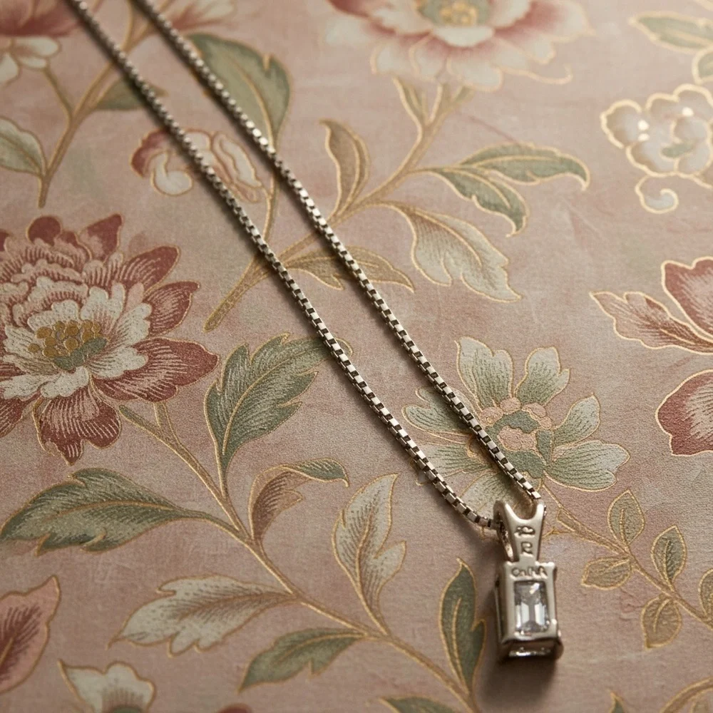 925 stamp necklace with emerald cut cz diamond 1.4 carats .​ - Picture 4 of 4